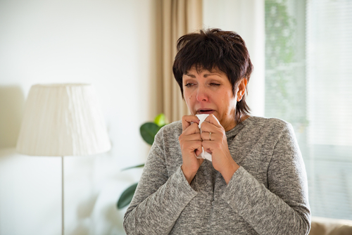 תרסיסים וטיפות לטיפול בנזלת האלרגית